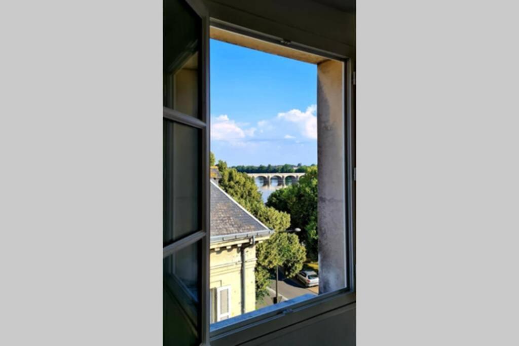 Appartement Loire Et Chateau, Hyper Centre, Vue Loire, Linge Inclus, 3Eme Etage سوموور المظهر الخارجي الصورة